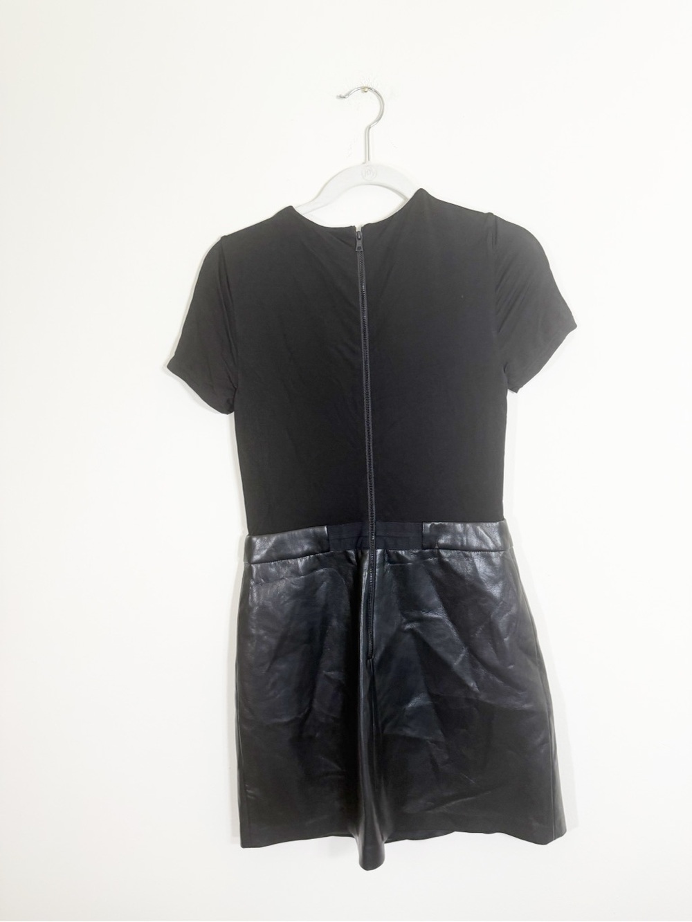 NWT Alice + Olivia Chara Mixed Media Black Leather Minidress Size 8 - Picture 8 of 10